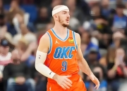 乐动体育-关于卡鲁索以75+%命中率砍下至少20分5断NBA历史第二人！的信息