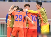 乐动体育全站-3-1，山东泰山终结2连败，泽卡双响，36岁邓卓翔率队2连胜终结