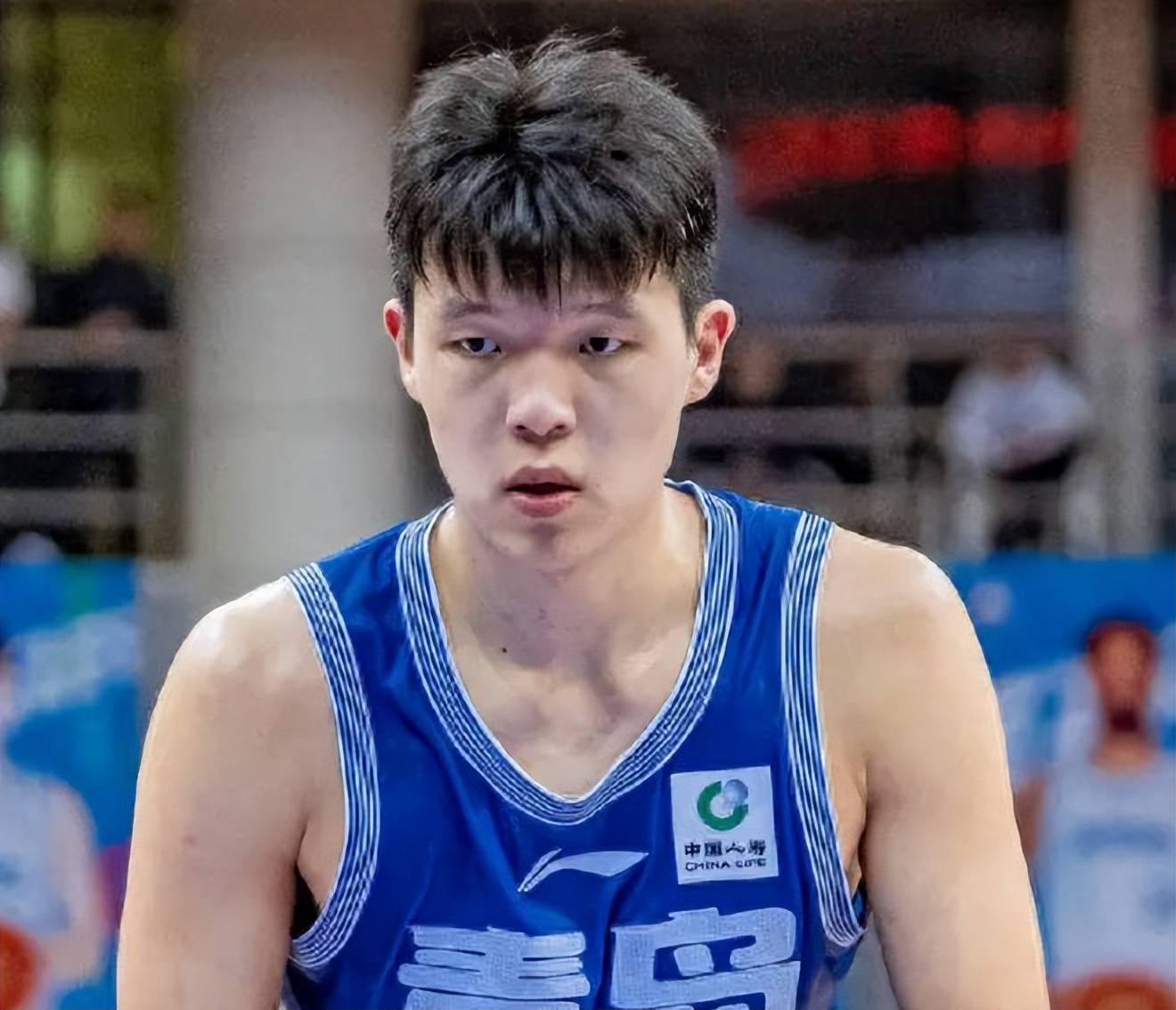 杨瀚森父母启程前往美国陪儿子参加NBA选秀大会的简单介绍