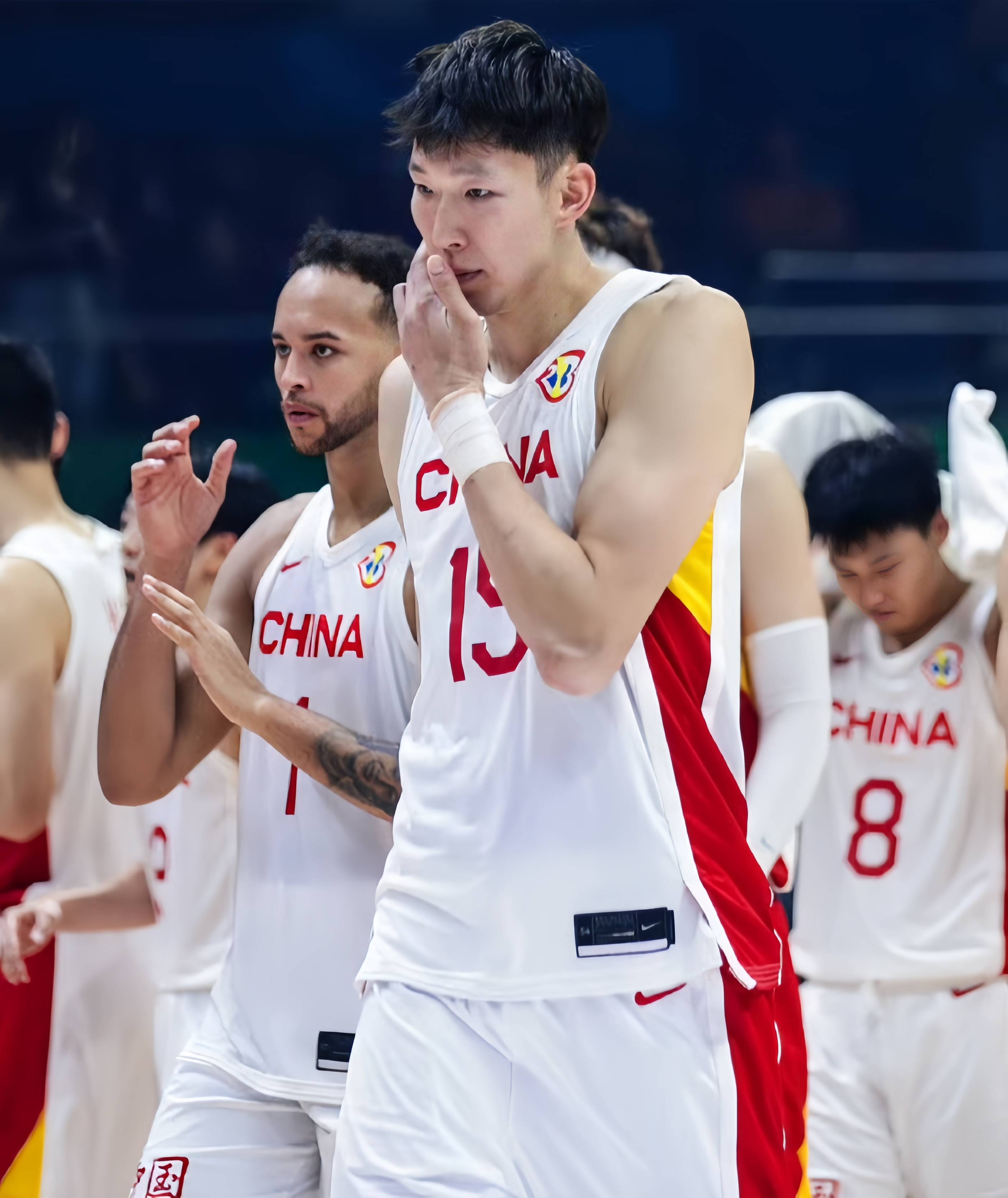 中国男篮NBA夏联集锦周琦17分9板，中国男篮胜黄蜂的简单介绍