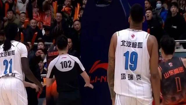 莱利绝杀江苏获首胜高诗岩6分山东开季三连败
