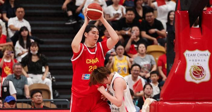 32分大胜！张子宇16+4中国女篮热身赛再胜日本的简单介绍