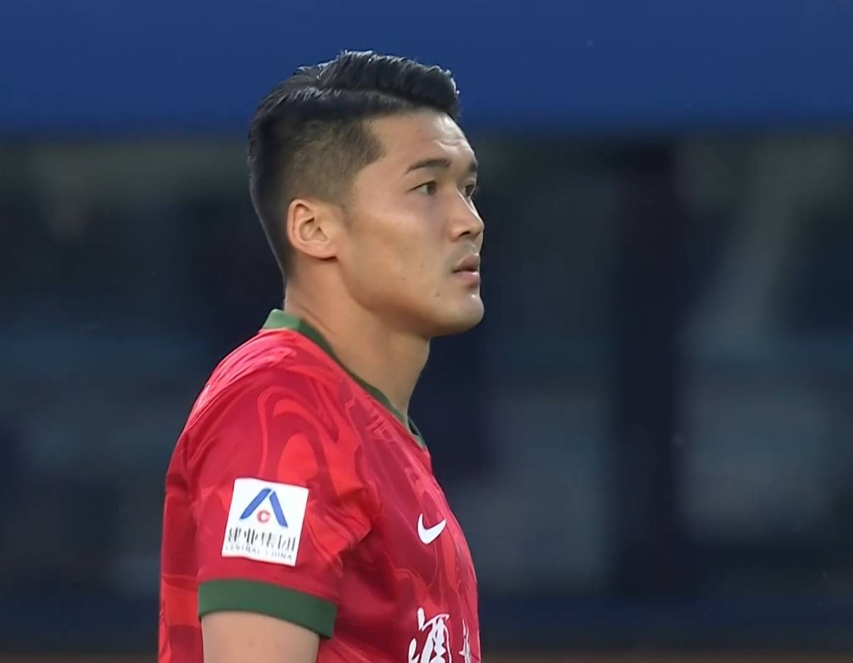 3-1，山东泰山终结2连败，泽卡双响，36岁邓卓翔率队2连胜终结