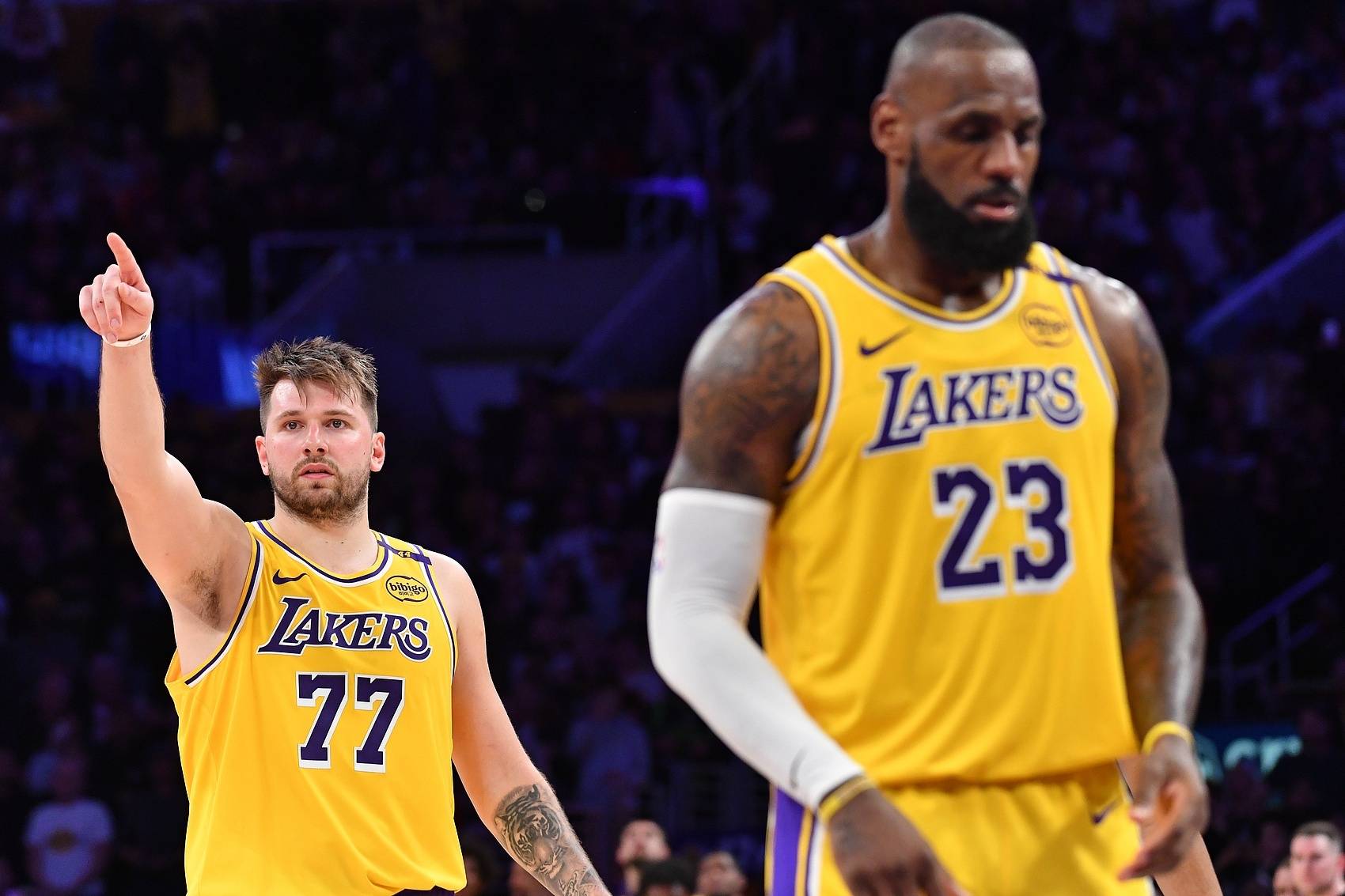 包含东契奇期待未来携手“紫金军团”夺冠，NBA湖人队即将进入新时代的词条